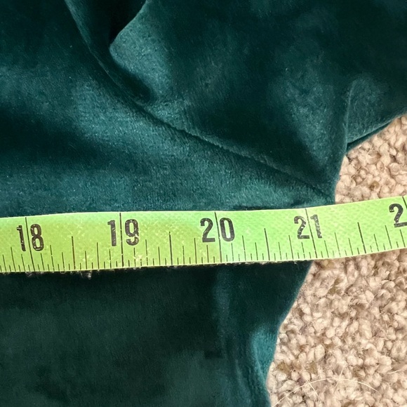 Green Velvet Peplum Tunic Long Sleeve Large - Picture 3 of 5